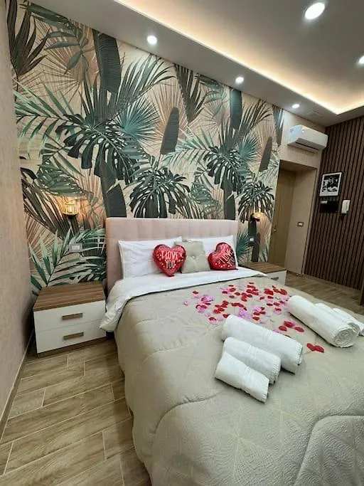 Apartment Royal Resilienza Suite Naples Italy